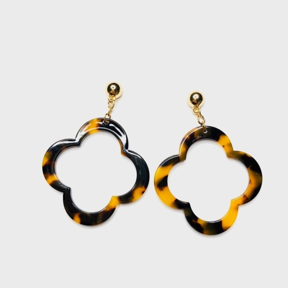 Kathleen Lucite Tortoise Clover Dangle Earrings - Picture 1 of 4
